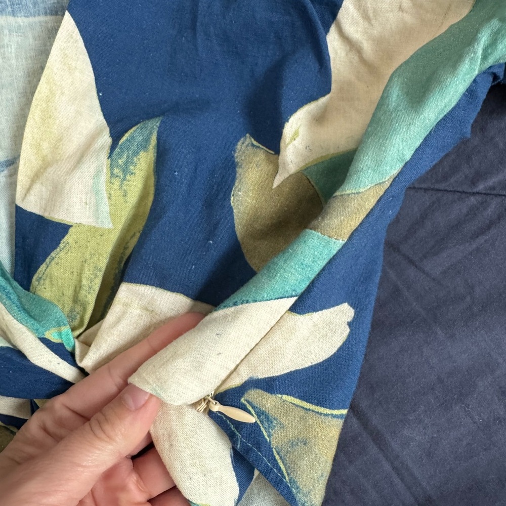 Zara Blue Multi Tropical Knot-Front V-Neck Top - Picture 8 of 11